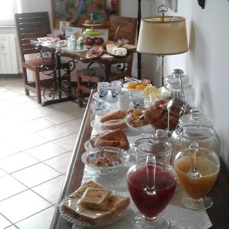 Maison Huguette 住宿加早餐酒店 3*