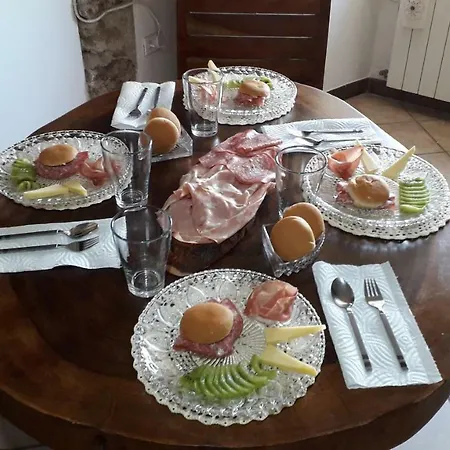 Maison Huguette 住宿加早餐酒店 奇维塔韦基亚