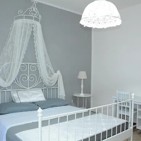 Maison Huguette Чивитавеккья