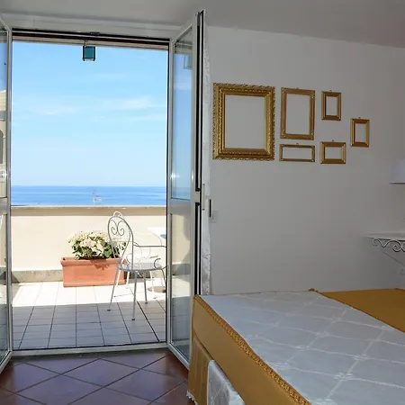 Maison Huguette Bed & Breakfast Civitavecchia