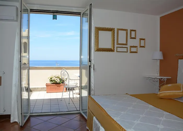Maison Huguette Bed & Breakfast Civitavecchia